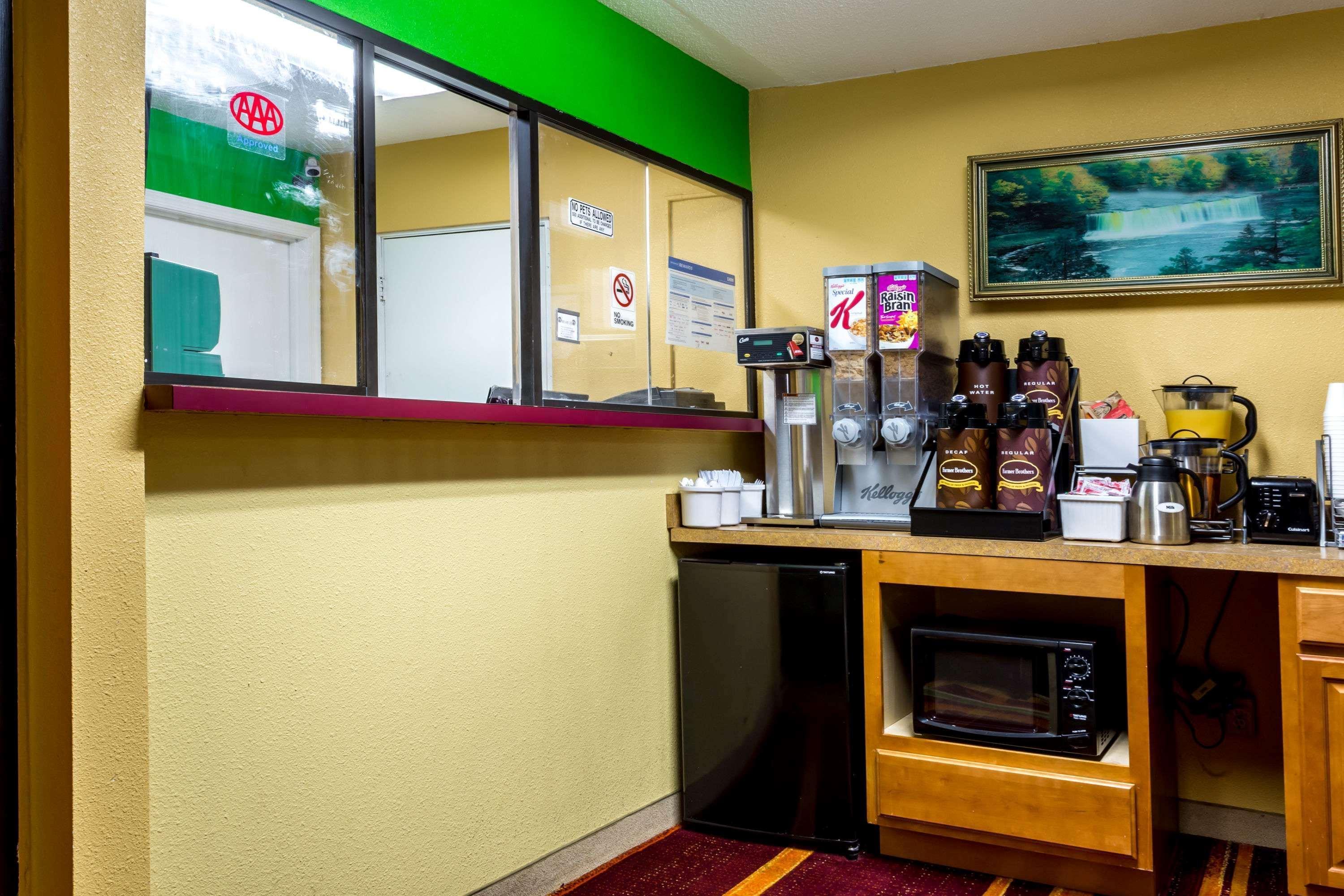 Super 8 By Wyndham Jessup/Baltimore Area Extérieur photo